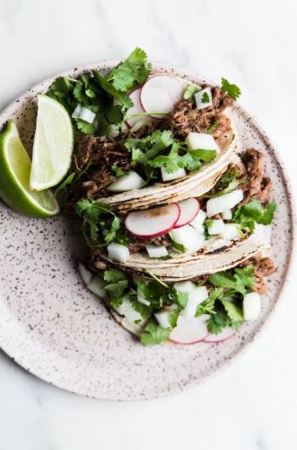 Easy Slow Cooker Barbacoa Beef Tacos