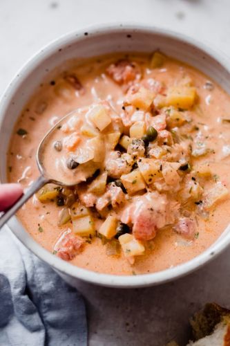 Seattle Style Smoked Salmon Chowder