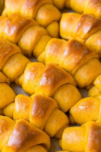 Pumpkin Dinner rolls