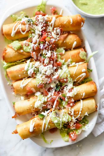 5-Ingredient Chipotle Chicken Taquitos