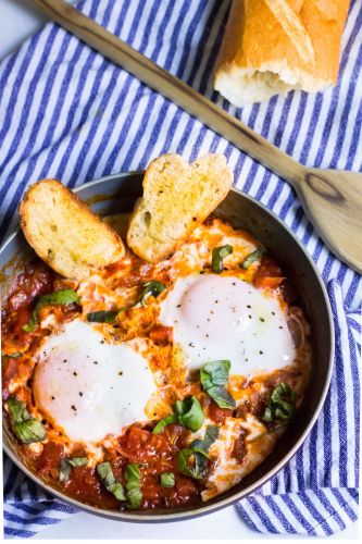 Eggs In Tomato Sauce