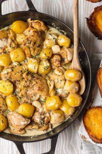 40 Clove Garlic Chicken and Potatoes with Cream Sauce