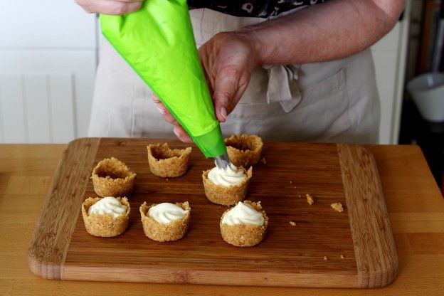 Topping the cheesecakes