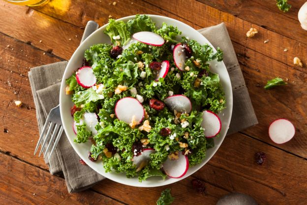 Crunchy kale salad