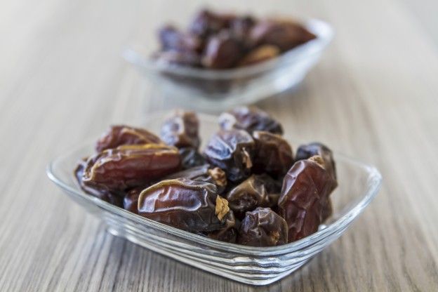 Dried dates