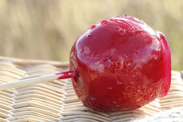 Candy apple