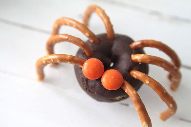 Easy mini donut spiders