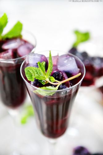 Sparkling Blueberry Ginger Iced Tea