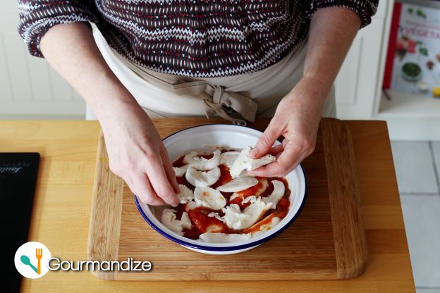 Cover with the remaining mozzarella slices