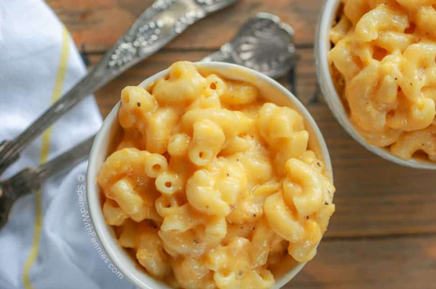 Ultra Creamy CrockPot Mac and Cheese