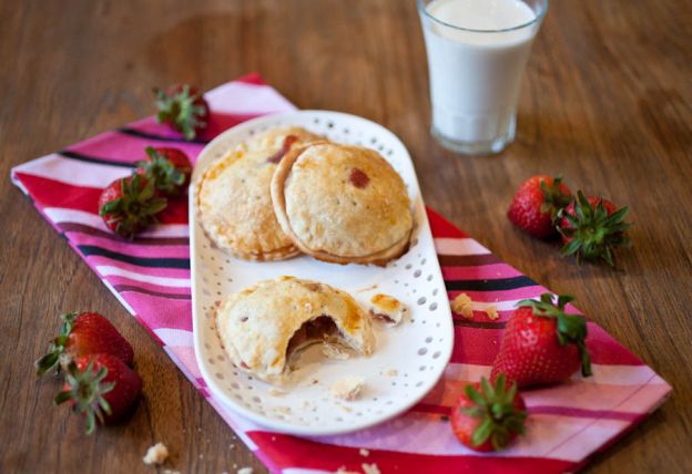 Strawberry Rhubarb Hand Pies