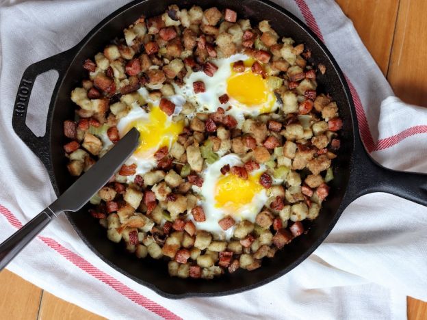 Thanksgiving Breakfast Stuffing with Baked Eggs and Bacon