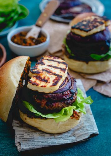 Grilled Halloumi Lamb Burger with Sun-dried Tomato Pesto Spread