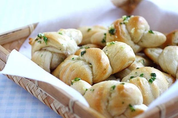 Garlic knots