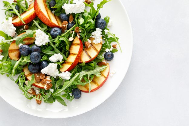 Grilled peach, blueberry and goat cheese salad