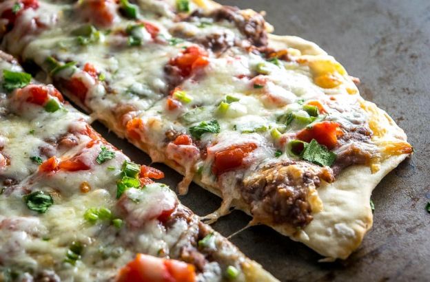 Spicy Black Bean Pizza