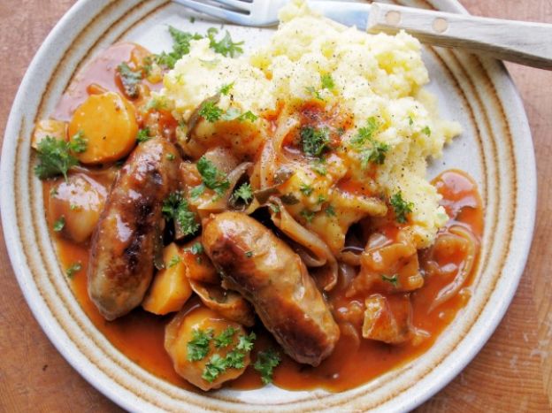 Sausage and Apple Casserole In Cider