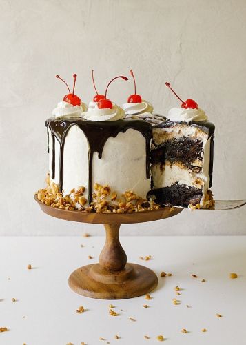 Hot Fudge Sundae Cake