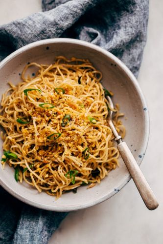 Crazy Good Quick Garlic Noodles