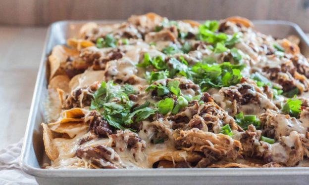 Pulled Pork and Green Chile Nachos