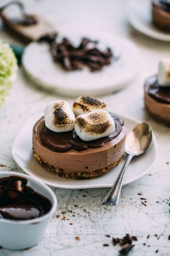 Mini Vegan S'mores Cheesecakes