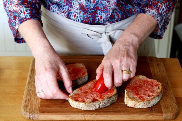 Tomato bread