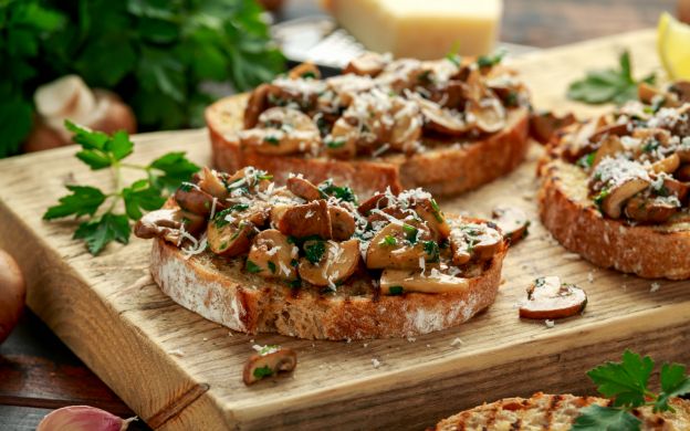 Chestnut Mushroom Crostinis