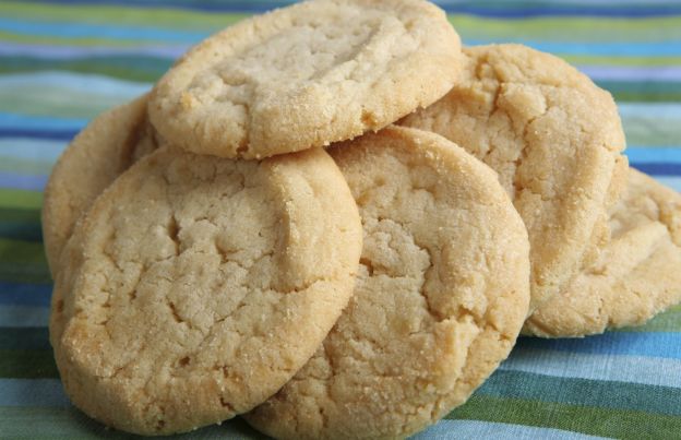 Almond cookies