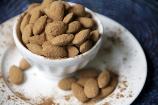 Cinnamon Cocoa Coated Almonds