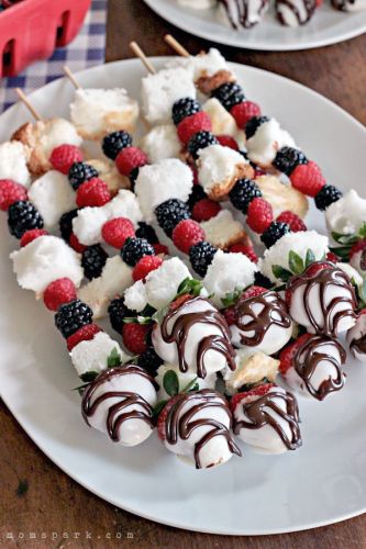 Angel food and berries dessert skewers