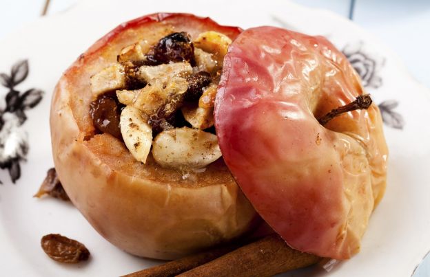 Microwave baked apples