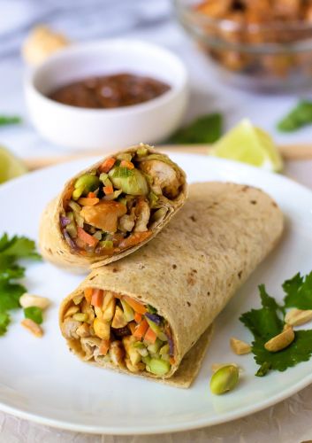 Asian chicken wraps with Thai peanut sauce