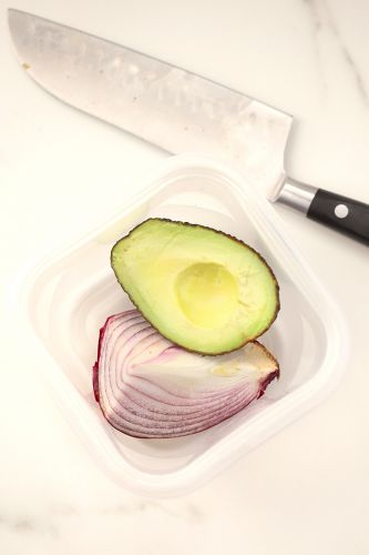 Store Cut Avocados with Onion