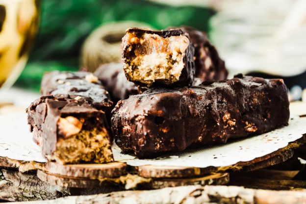 Raw Vegan Snickers Bars