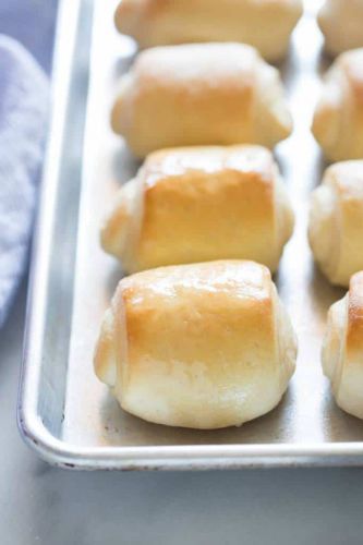 Fluffy Dinner Rolls