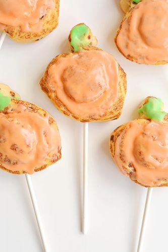 Cinnamon Roll Pumpkin Pops