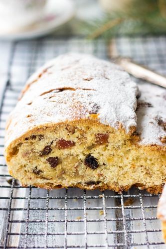 Weinachtsstollen - Germany