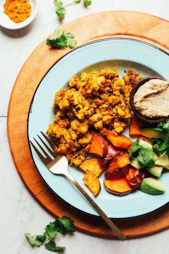 Fluffy Chickpea Scramble