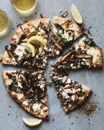 Garlic Mushroom and Spinach Pizza