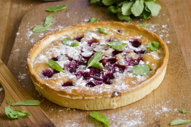 Cherry tart