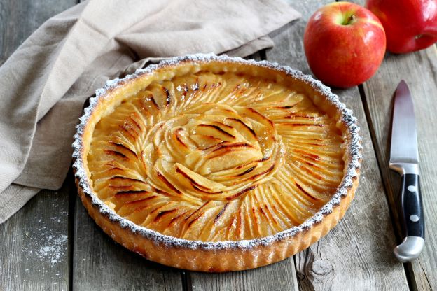 Apple Pie (with a French Twist)