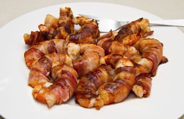 Bacon-wrapped shrimp