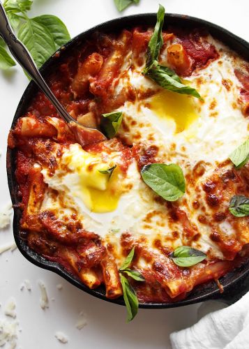 Bacon Tomato Basil Breakfast Pasta