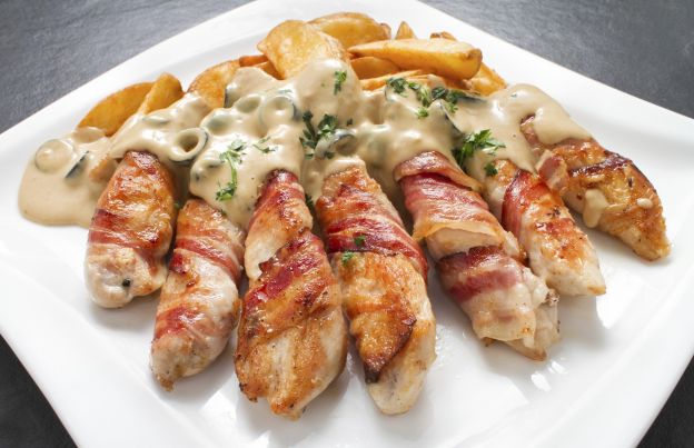 Tangy bacon-wrapped chicken tenders