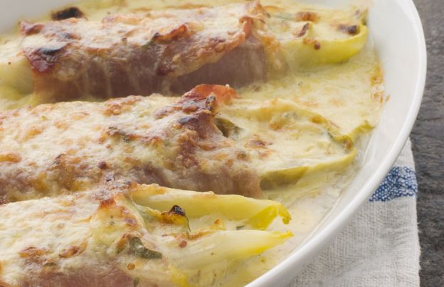 Creamy bacon and Belgian endive gratin