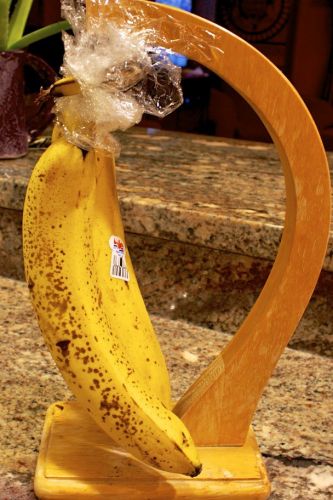 Cover Banana Tops with Plastic Wrap