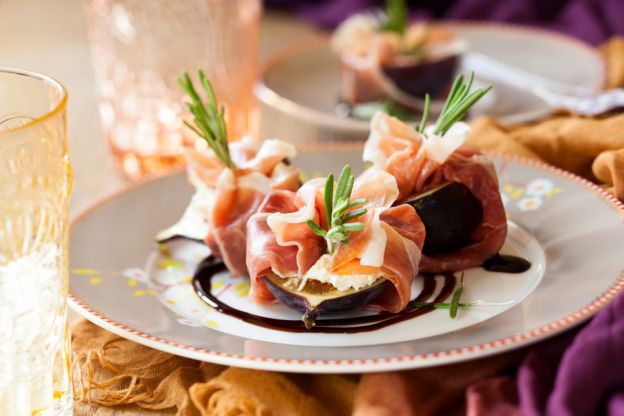 Prosciutto-Wrapped Figs