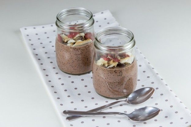 Prepare overnight chia pudding