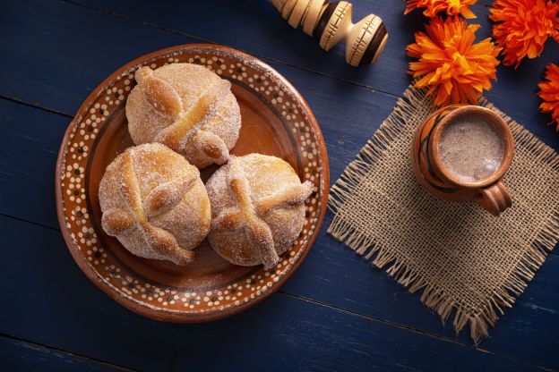 Mexico: Pan de Muerto (Bread of the Dead)