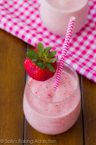 Strawberry Banana Milkshakes